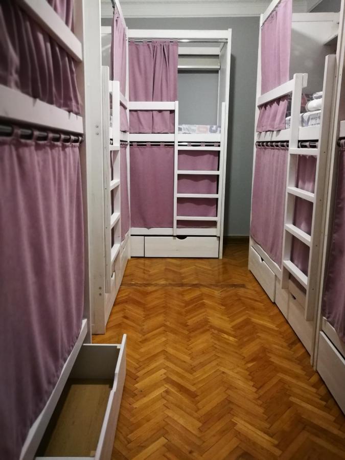 Булгакоff Vandrarhem Kiev Exteriör bild