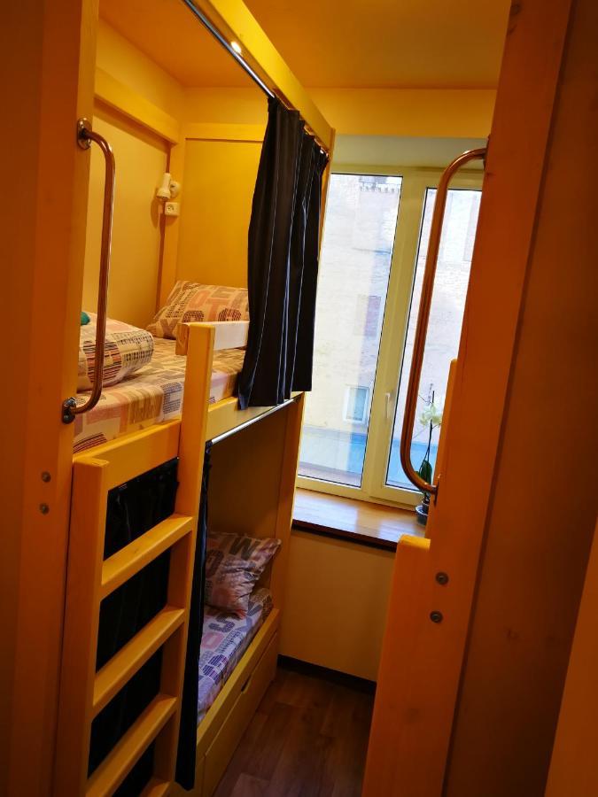 Булгакоff Vandrarhem Kiev Exteriör bild